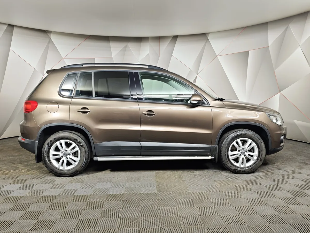 Volkswagen Tiguan 2.0 TSI 4Motion AT (170 л.с.) Track & Field Коричневый в АВИЛОН. Слайд №6
