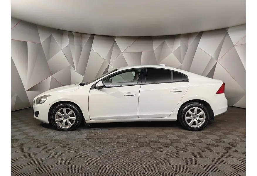 АВИЛОН - Volvo S60 1.6 T3 Turbo Powershift (150 л.с.) Momentum Белый - slide 2