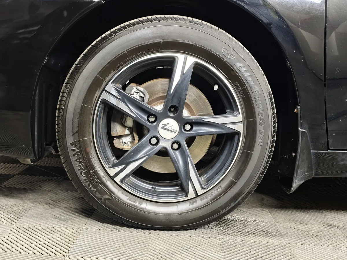 Toyota Camry 2.4 VVT-i AT (167 л.с.) Черный в АВИЛОН. Слайд №8