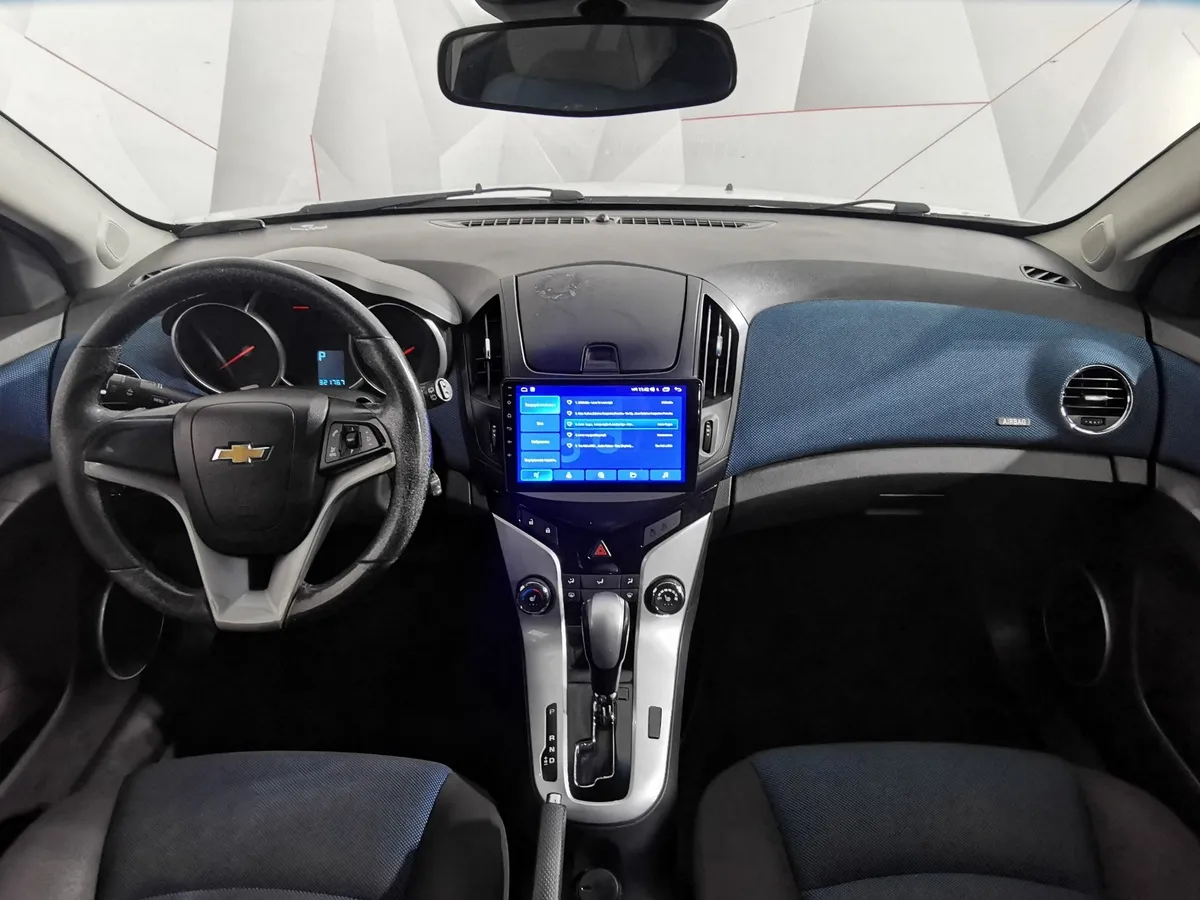Chevrolet Cruze 1.8 AT (141 л.с.) Белый в АВИЛОН. Слайд №13