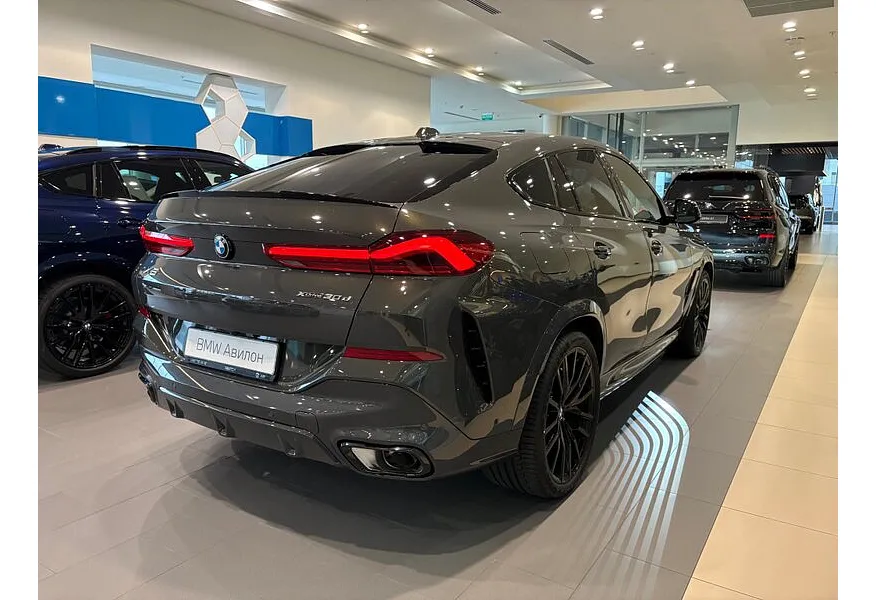 LIVE. Слайд №4