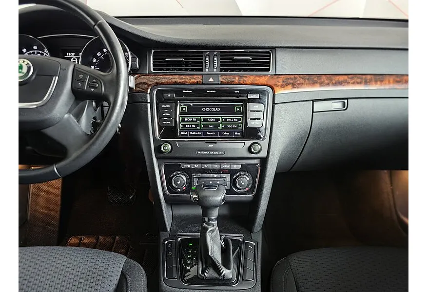 Skoda Superb 1.8 TSI AT (152 л.с.) Серый в АВИЛОН. Слайд №15