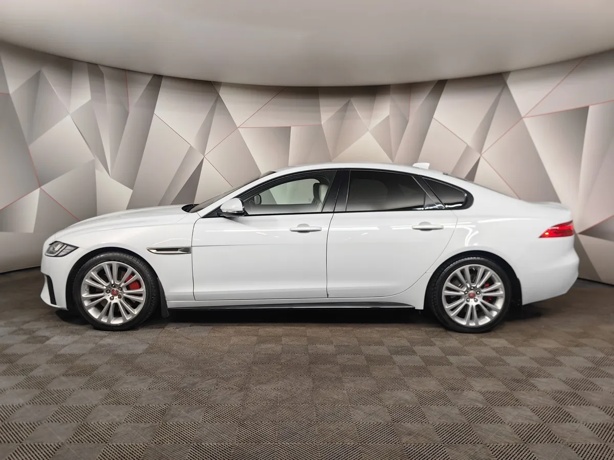 Jaguar XF 3.0 AT AWD (380 л.с.) S Белый в АВИЛОН. Слайд №5