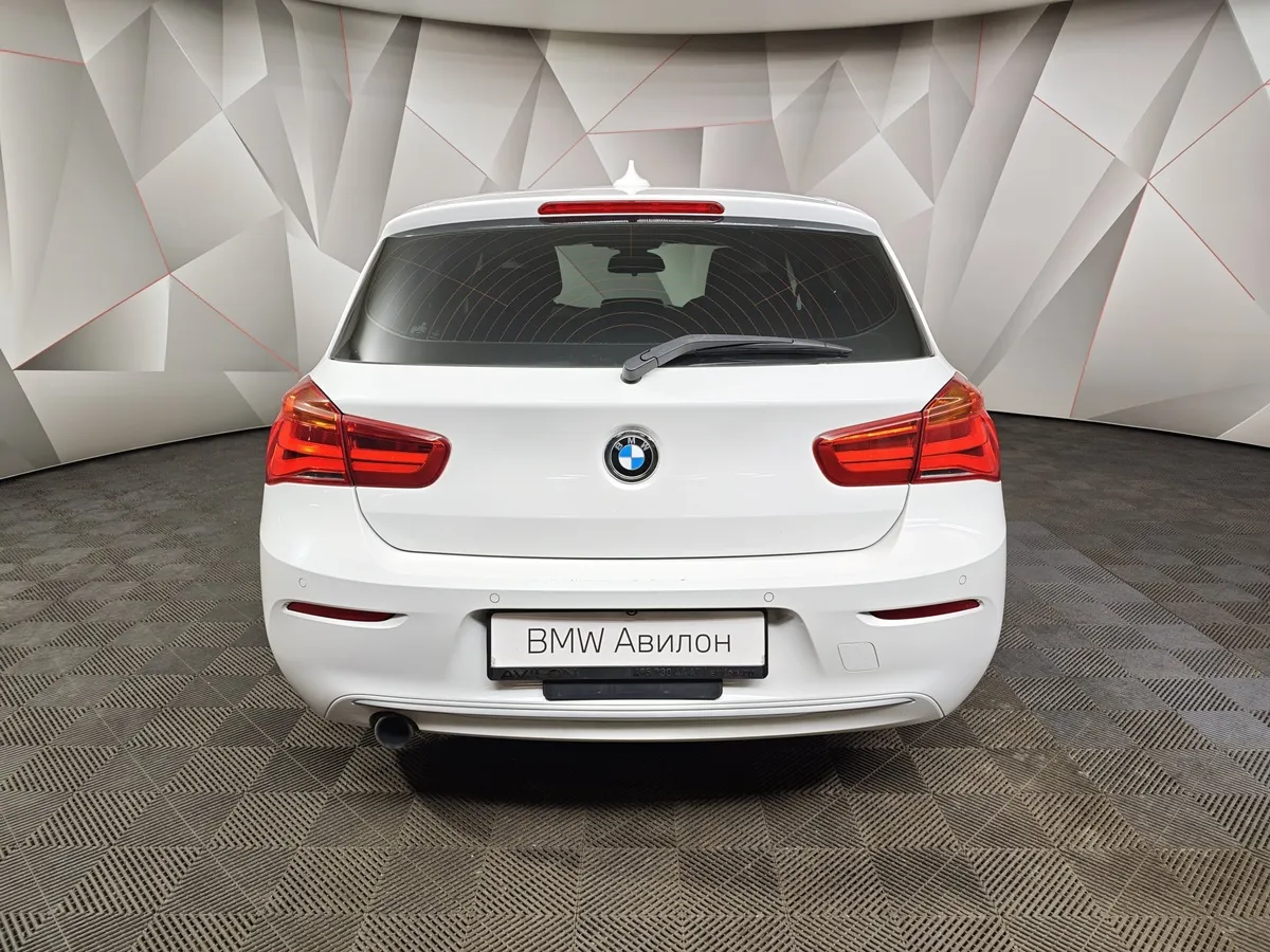 BMW 1 серия 118i AT (136 л.с.) Белый в АВИЛОН. Слайд №4