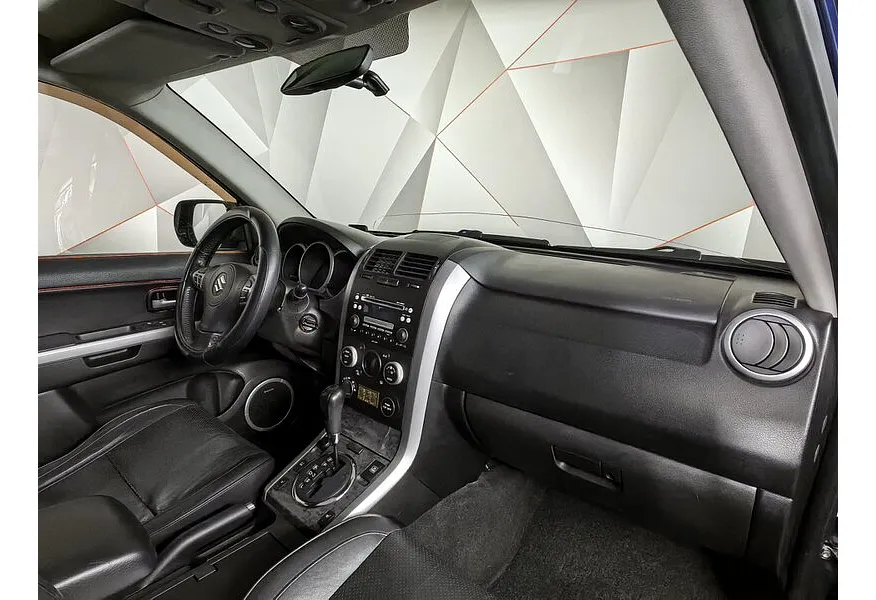 Suzuki Grand Vitara 2.4 AT (169 л.с.) Синий в АВИЛОН. Слайд №11 Suzuki Grand Vitara 2.4 AT (169 л.с.) Синий в АВИЛОН. Слайд №11
