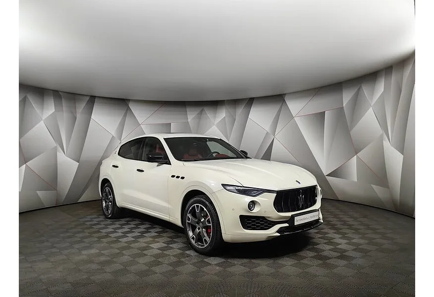 Maserati Levante 3.0 V6 AT (350 л.с.) Белый в АВИЛОН. Слайд №3