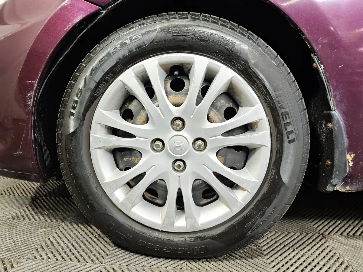 Hyundai Solaris 1.6 AT (123 л.с.) Active Фиолетовый в АВИЛОН. Слайд №9