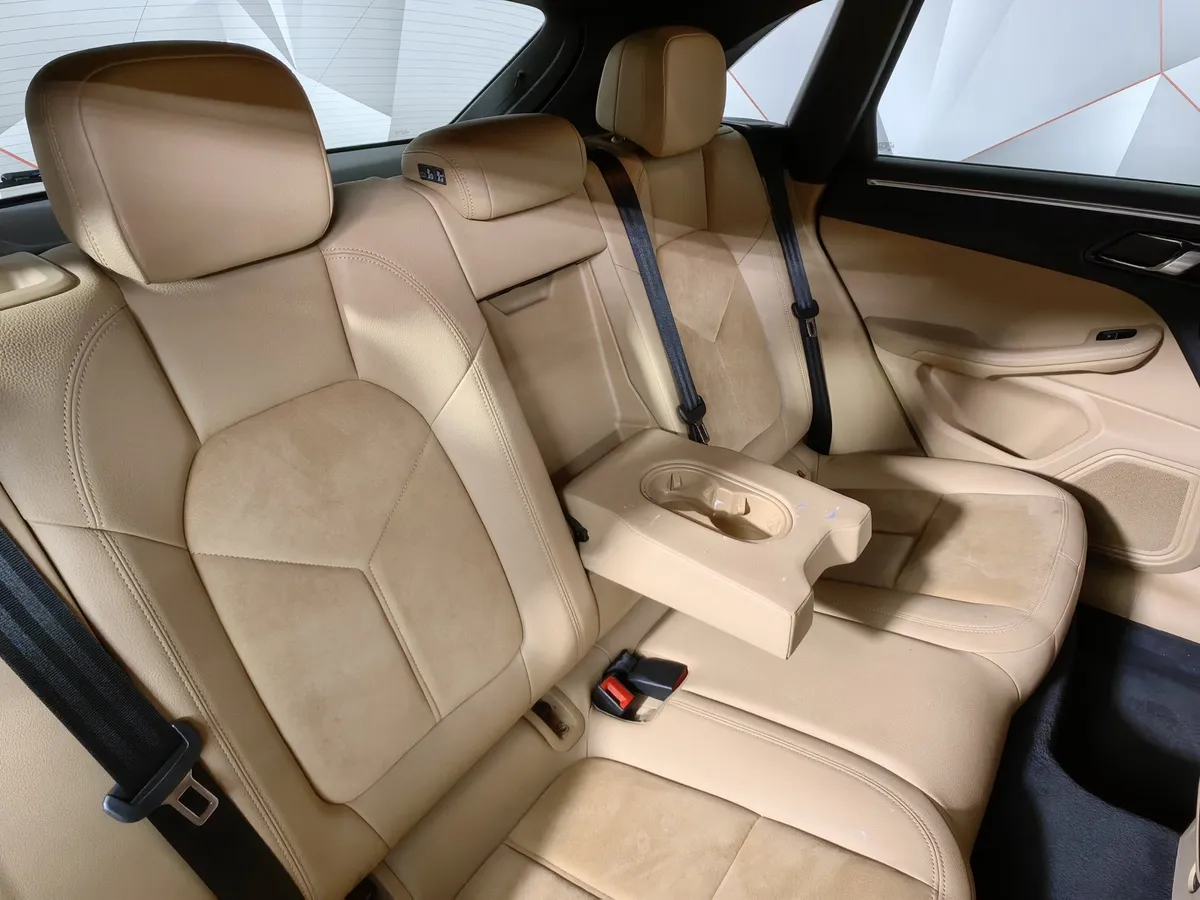 Porsche Macan 2.0 PDK AWD (252 л.с.) Серый в АВИЛОН. Слайд №17