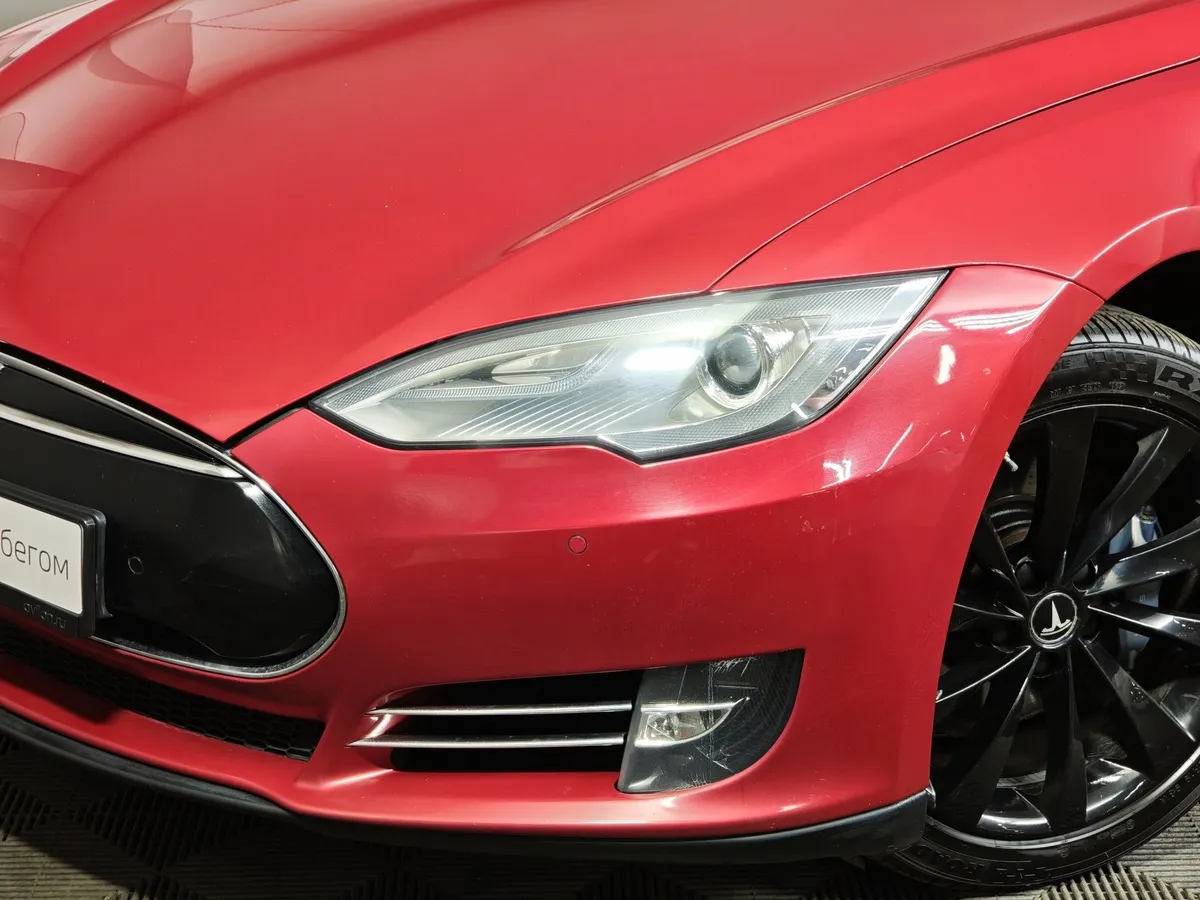 Tesla Model S 85 Performance (421 л.с.) Красный в АВИЛОН. Слайд №9