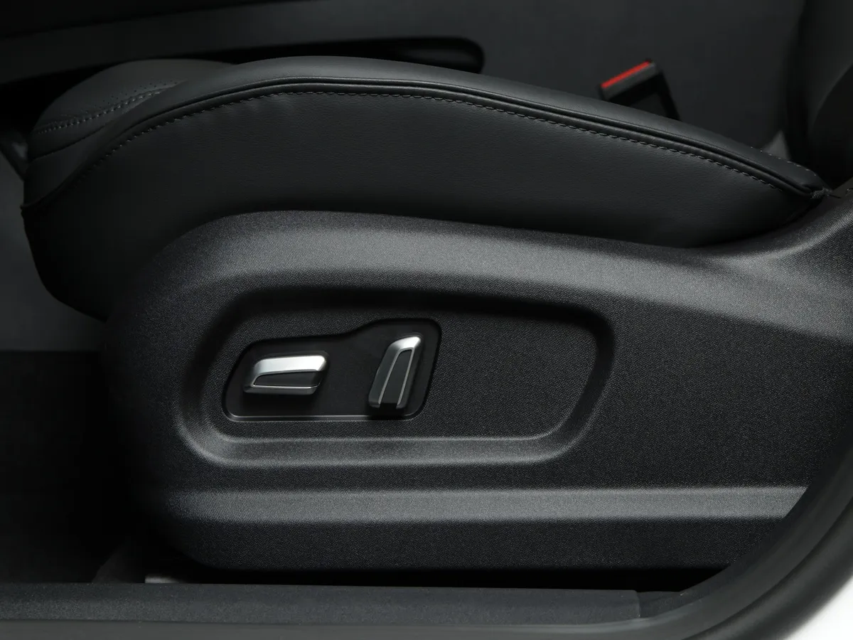 Tenet Plus L4 1.5T 6DCT 2WD (147 л.с.) Элегант Белый в АВИЛОН. Слайд №11