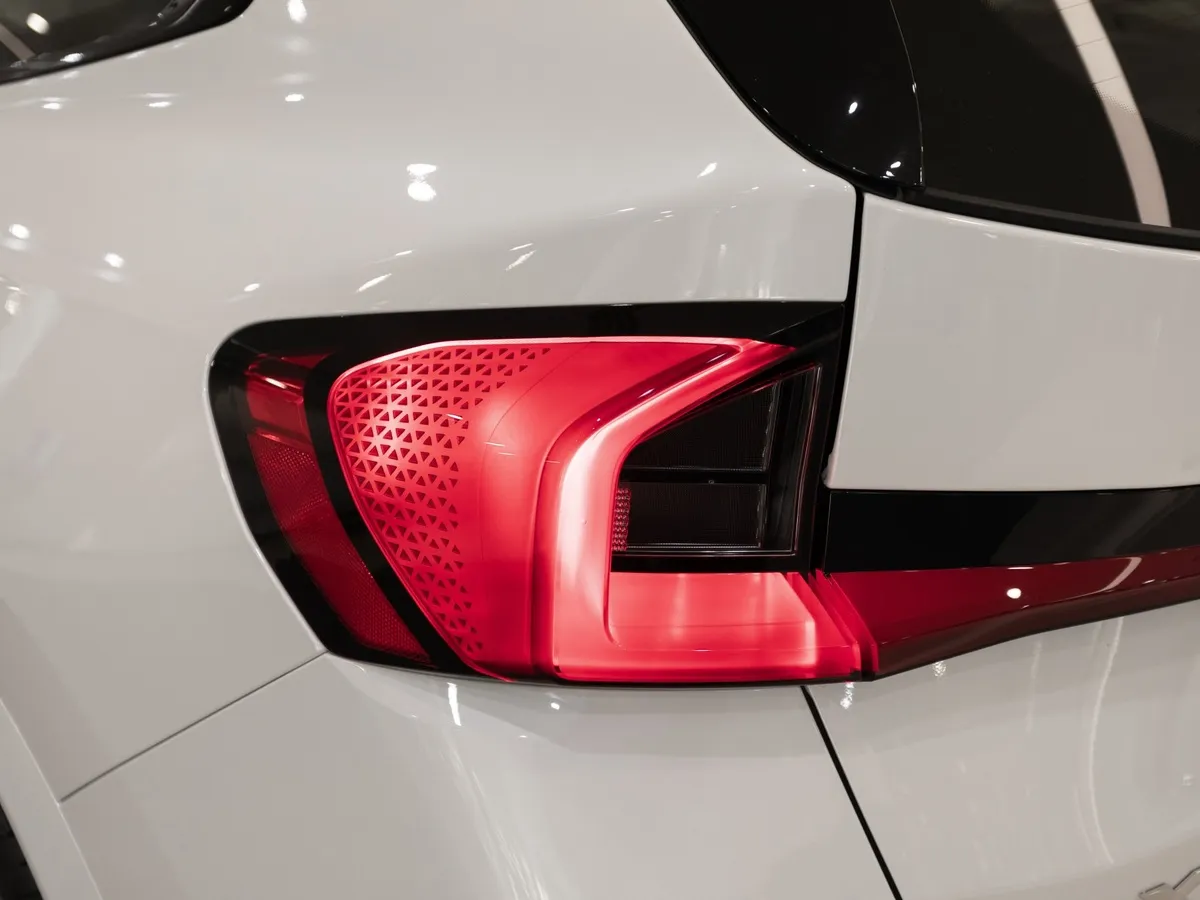 BMW X1 xDrive25 Li (204 л.с.) Белый в АВИЛОН. Слайд №14