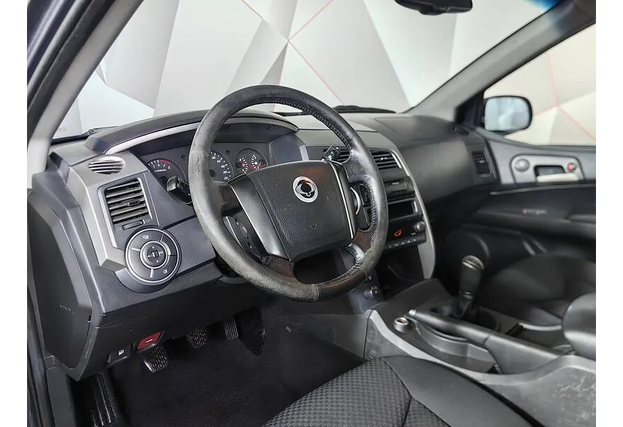 SsangYong Kyron 2.3 MT 4WD (150 л.с.) Серый в АВИЛОН. Слайд №10