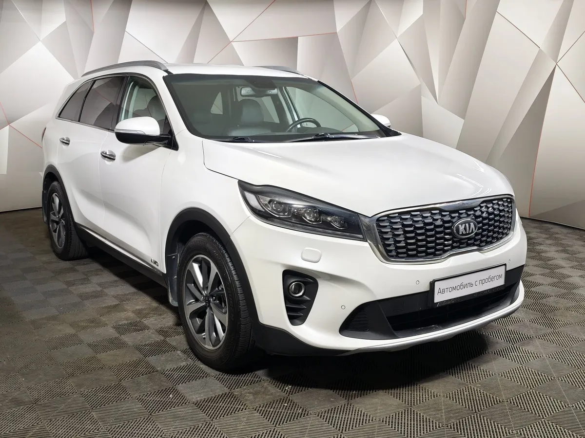Kia Sorento 3.5 AT AWD (249 л.с.) Prestige Белый в АВИЛОН. Слайд №3