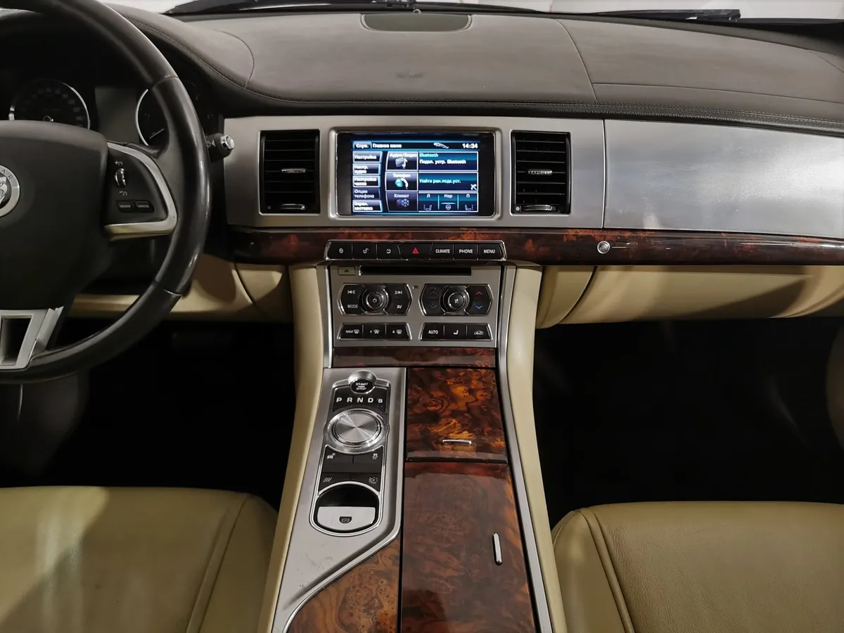 Jaguar XF 3.0 D AT (275 л.с.) Luxury Зеленый в АВИЛОН. Слайд №14