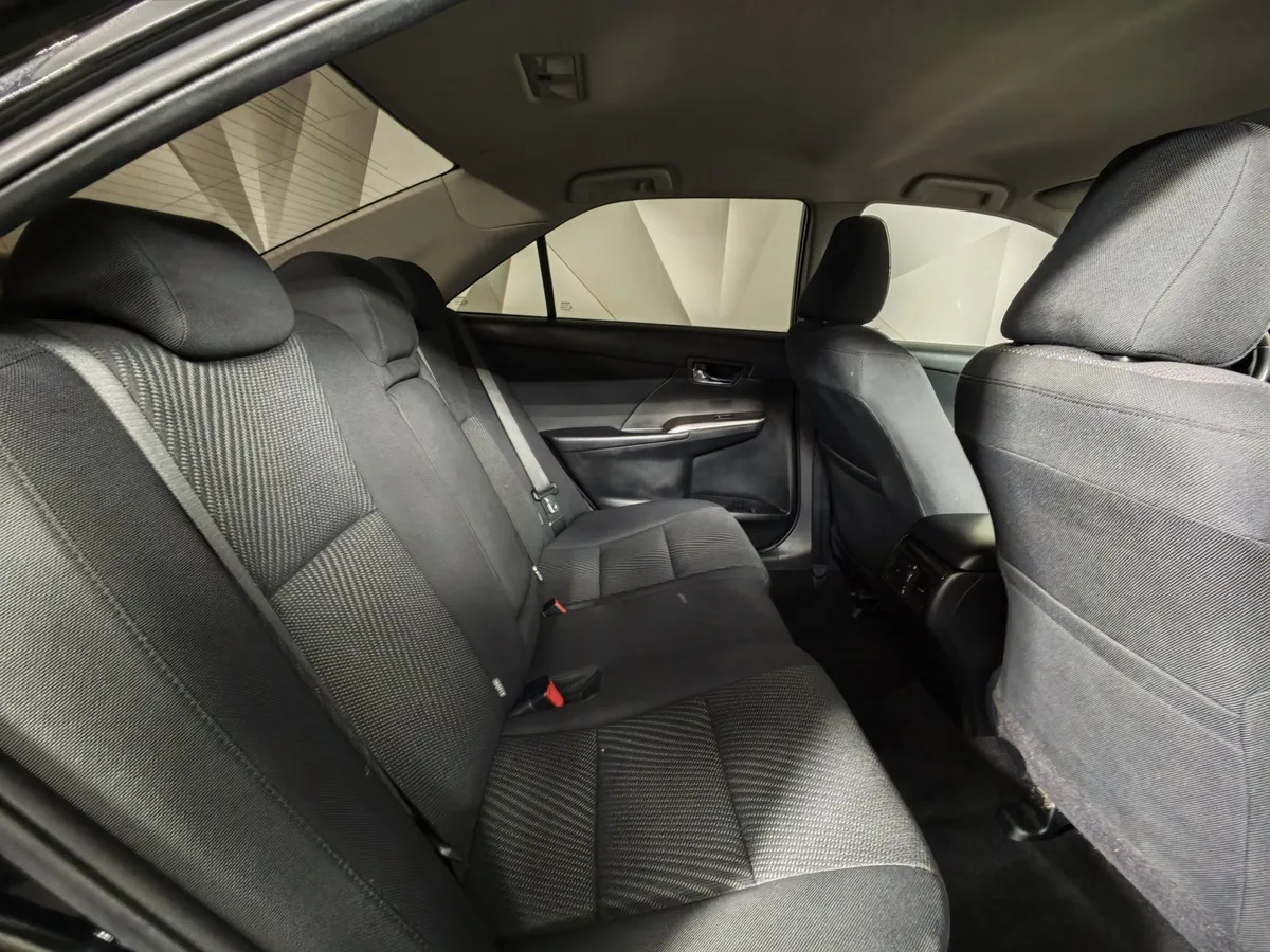 Toyota Camry 2.5 AT (181 л.с.) Черный в АВИЛОН. Слайд №16