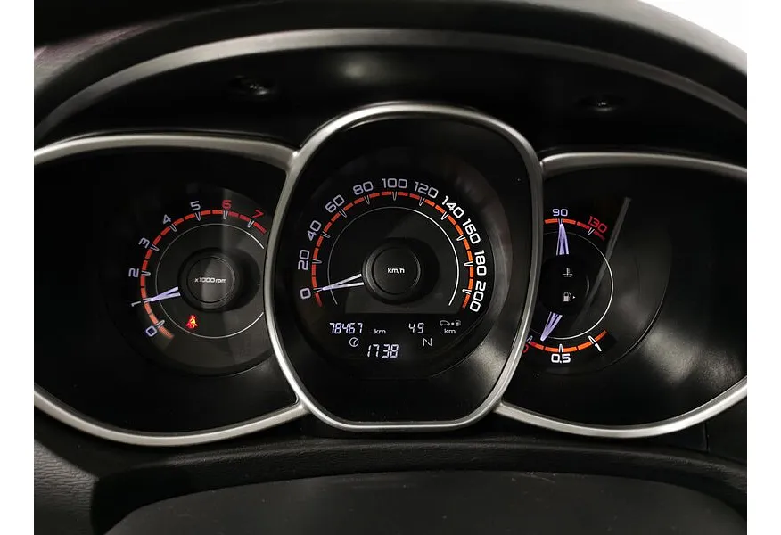 ВАЗ (Lada) Vesta 1.8 AMT (122 л.с.) Белый в АВИЛОН. Слайд №18