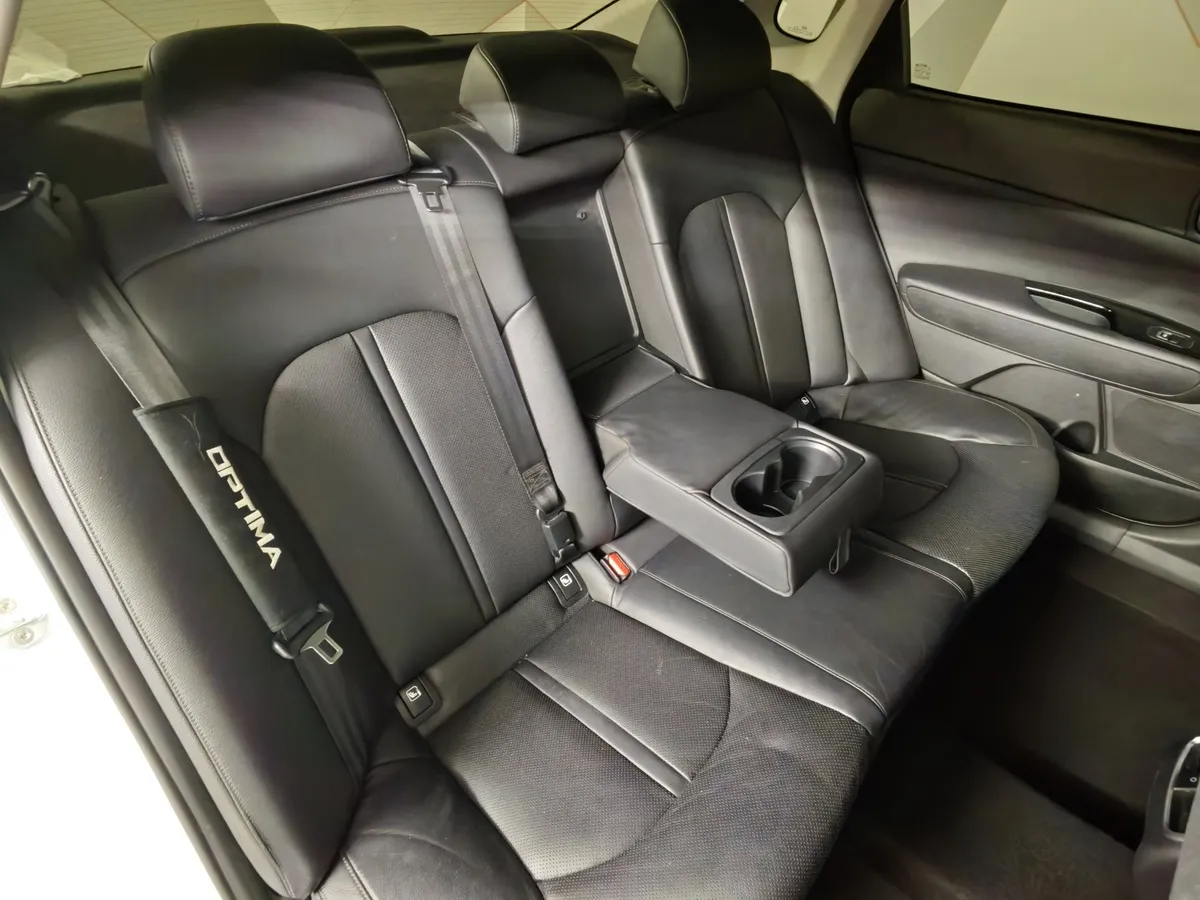 Kia Optima 2.0 AT (150 л.с.) Fleet Белый в АВИЛОН. Слайд №16