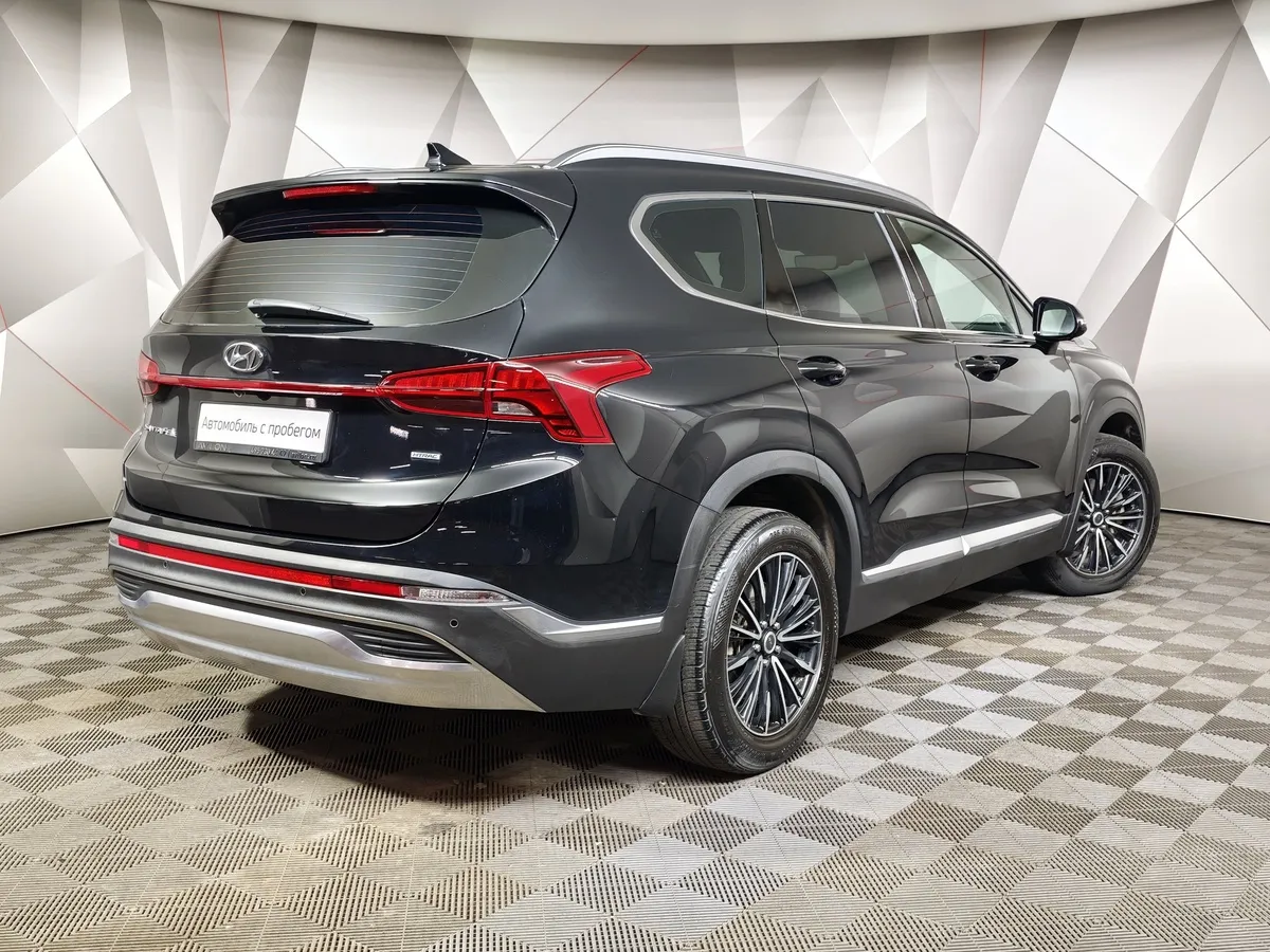 Hyundai Santa Fe 2.5 AWD 6AT (180 л.с.) High-Tech Черный в АВИЛОН. Слайд №2