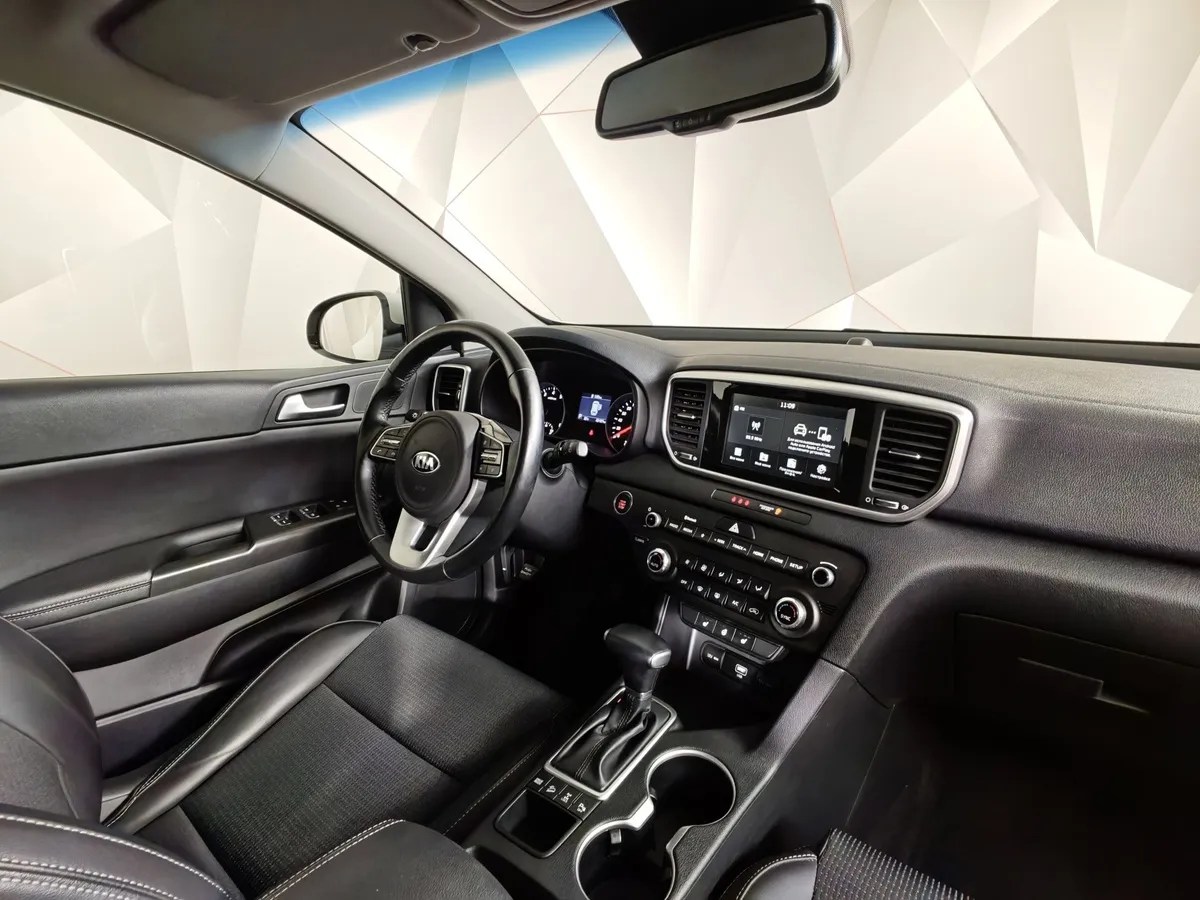 Kia Sportage 2.4 AT 4WD (184 л.с.) Luxe UEFA Белый в АВИЛОН. Слайд №13