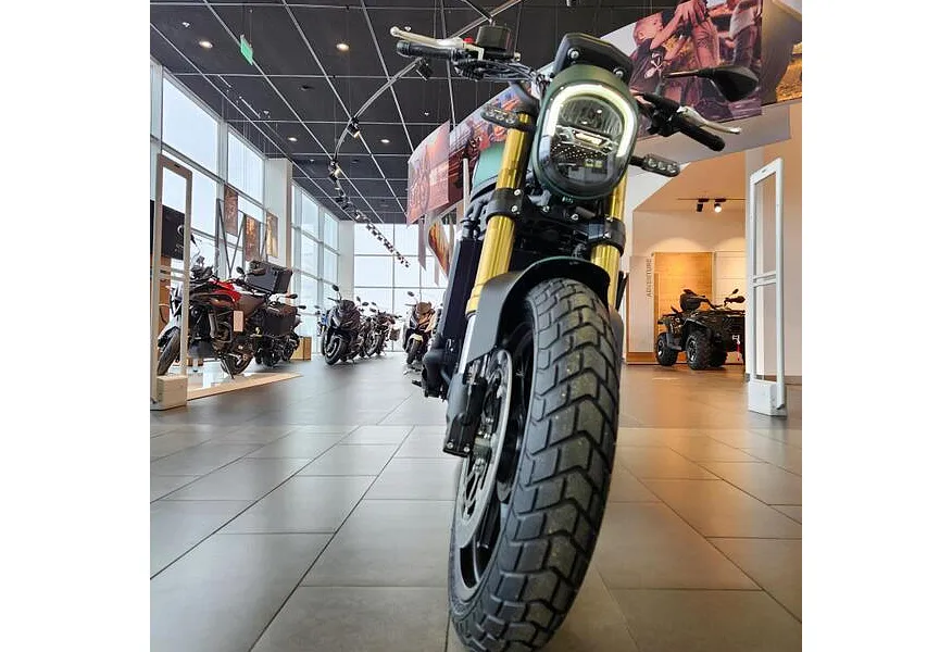 АВИЛОН - Benelli Leoncino 800 754 см³ (76 л.с.) (76) 754 Зеленый - slide 10
