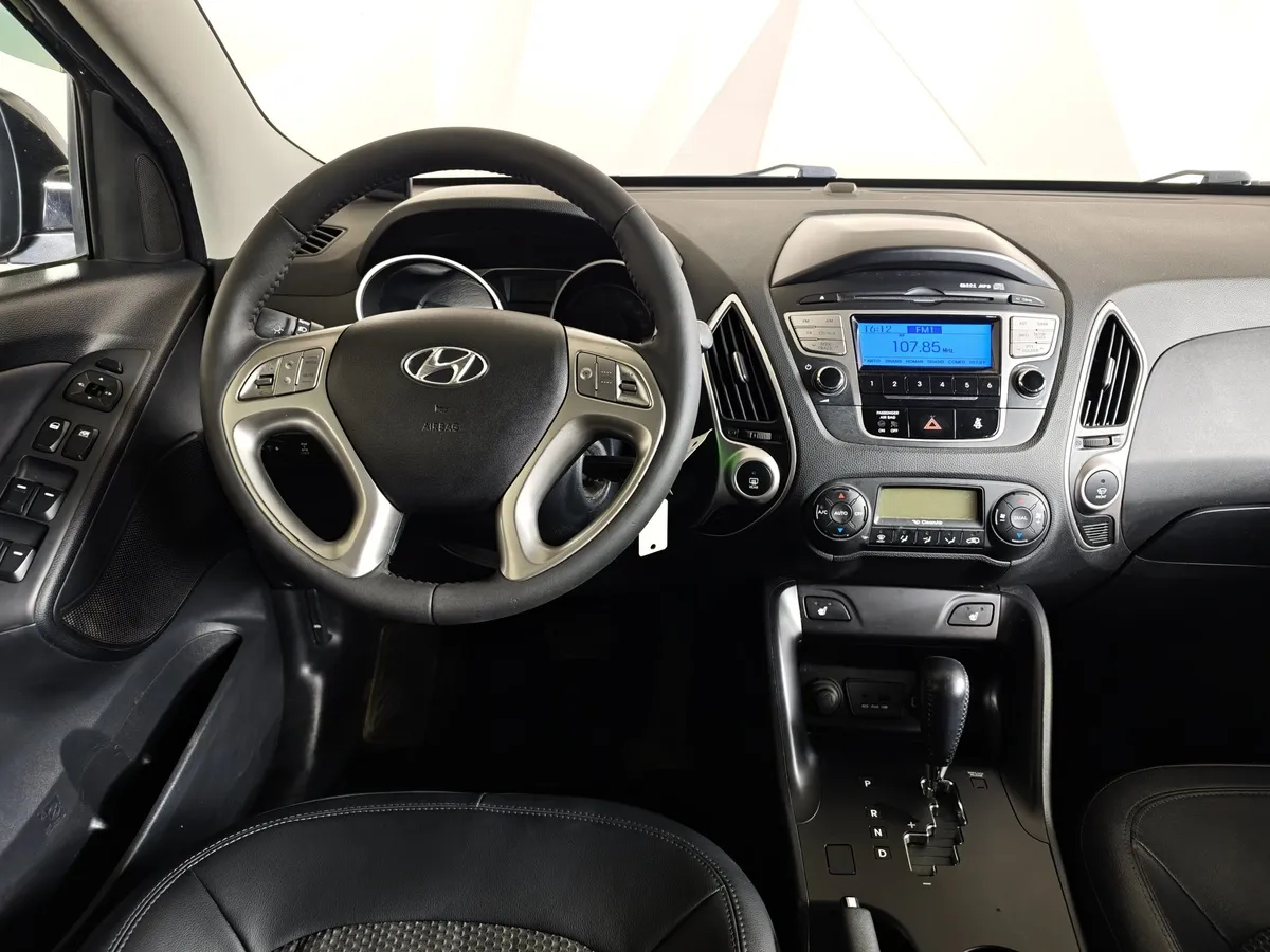 Hyundai ix35 2.0 AT 4WD (150 л.с.) Comfort Черный в АВИЛОН. Слайд №20