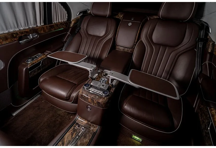 AURUS Senat 4.4L AWD AT (598 л.с.) Черный в АВИЛОН. Слайд №12