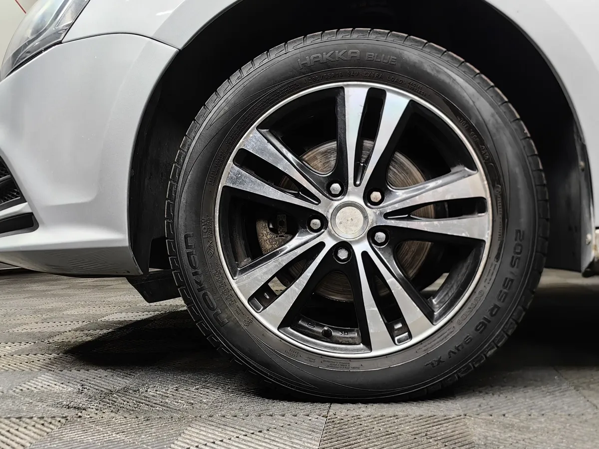 Volkswagen Jetta 1.6 MPI AT (105 л.с.) Trendline Серебристый в АВИЛОН. Слайд №9