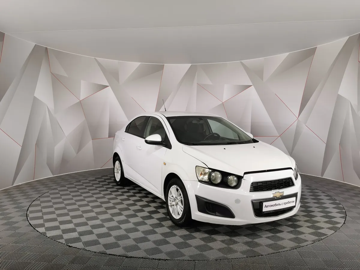 Chevrolet Aveo 1.6 AT (115 л.с.) Белый в АВИЛОН. Слайд №3