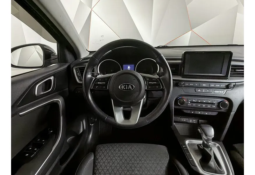 Kia Ceed 1.6 AT (130 л.с.) Luxe Черный в АВИЛОН. Слайд №20