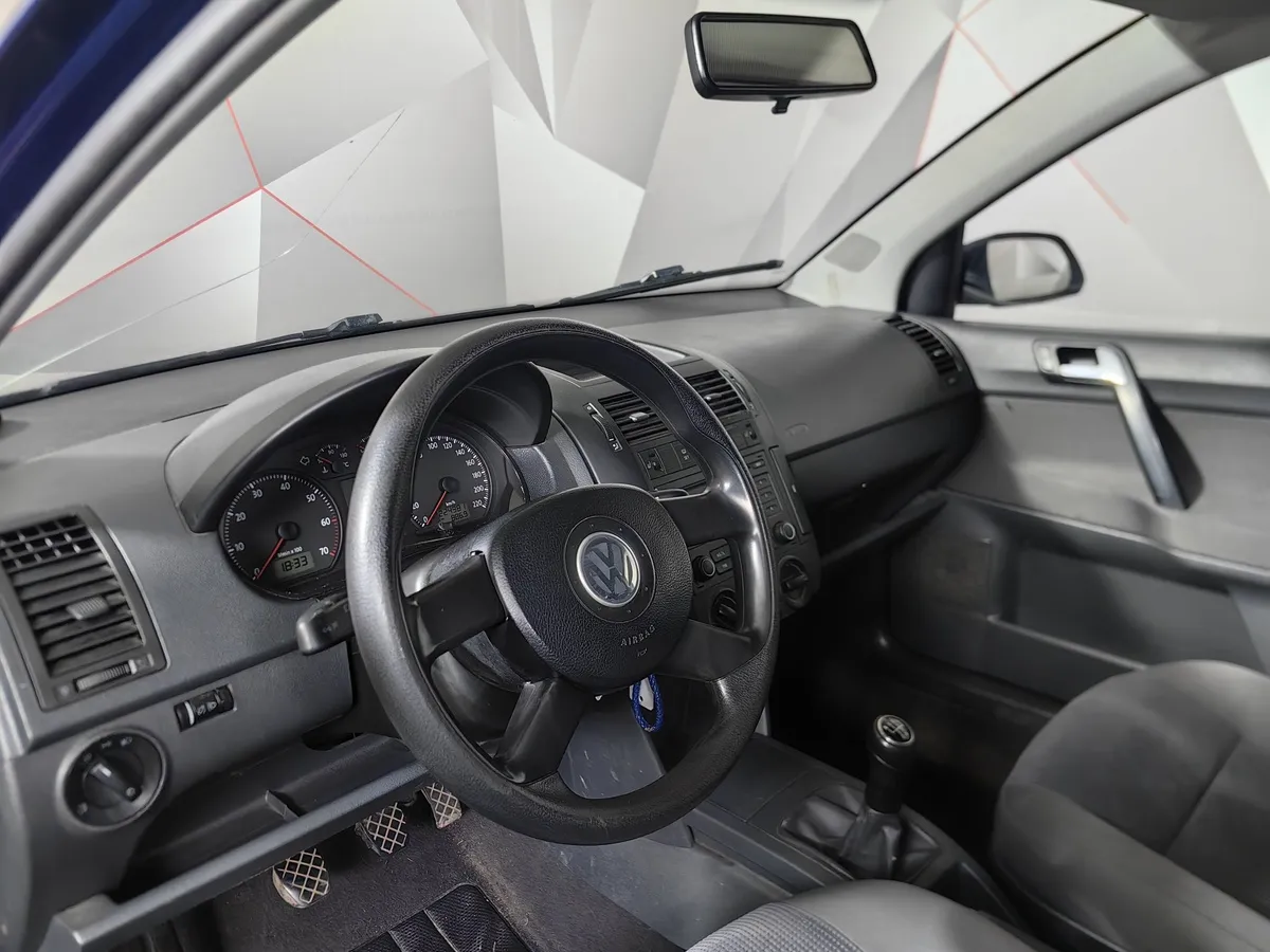 Volkswagen Polo 1.2 MT (60 л.с.) Trendline Синий в АВИЛОН. Слайд №13