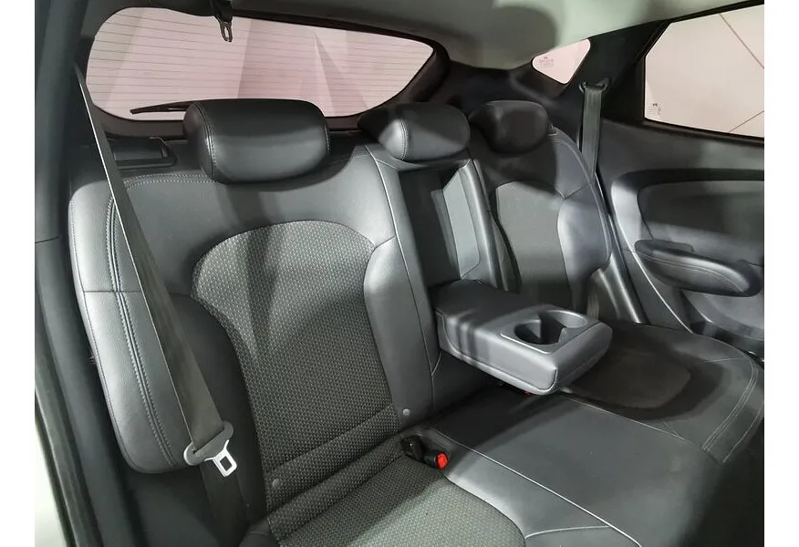 АВИЛОН - Hyundai ix35 2.0 CRDi AT 4WD (184 л.с.) Comfort Бежевый - slide 11