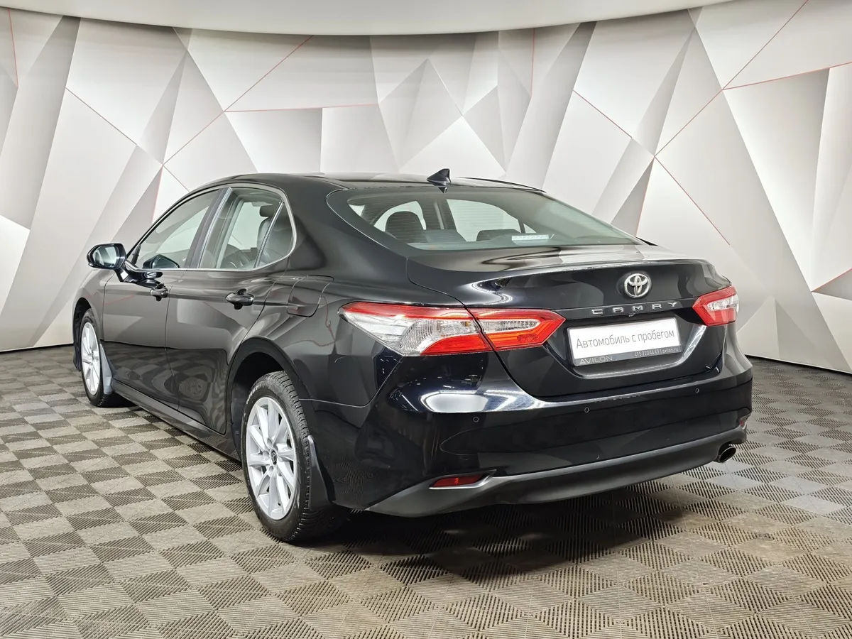Toyota Camry 2.5 AT (200 л.с.) Черный в АВИЛОН. Слайд №4