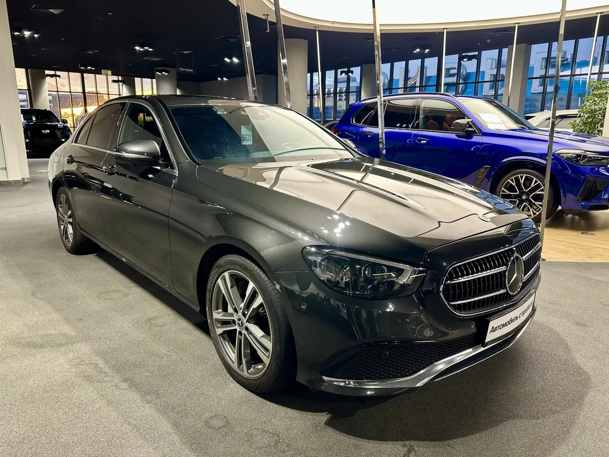 Mercedes-Benz E-Класс E 350 L 4Matic (258 л.с.) Серый в АВИЛОН. Слайд №3