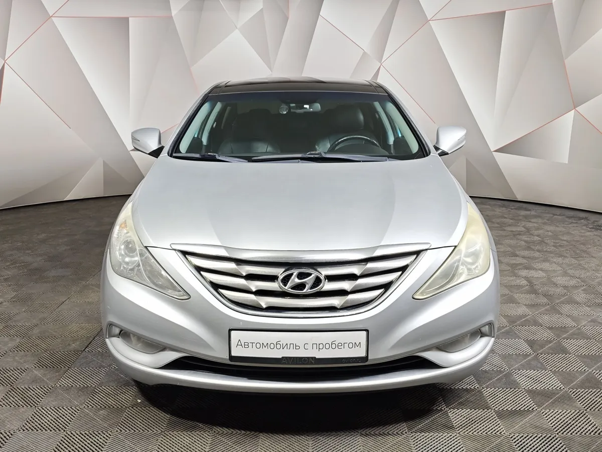 Hyundai Sonata 2.0 MPi AT (150 л.с.) Style Серебристый в АВИЛОН. Слайд №7