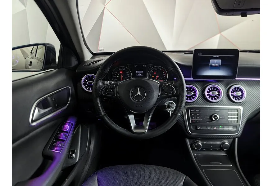 Mercedes-Benz GLA 200 7G-DCT (150 л.с.) Особая серия Синий в АВИЛОН. Слайд №20