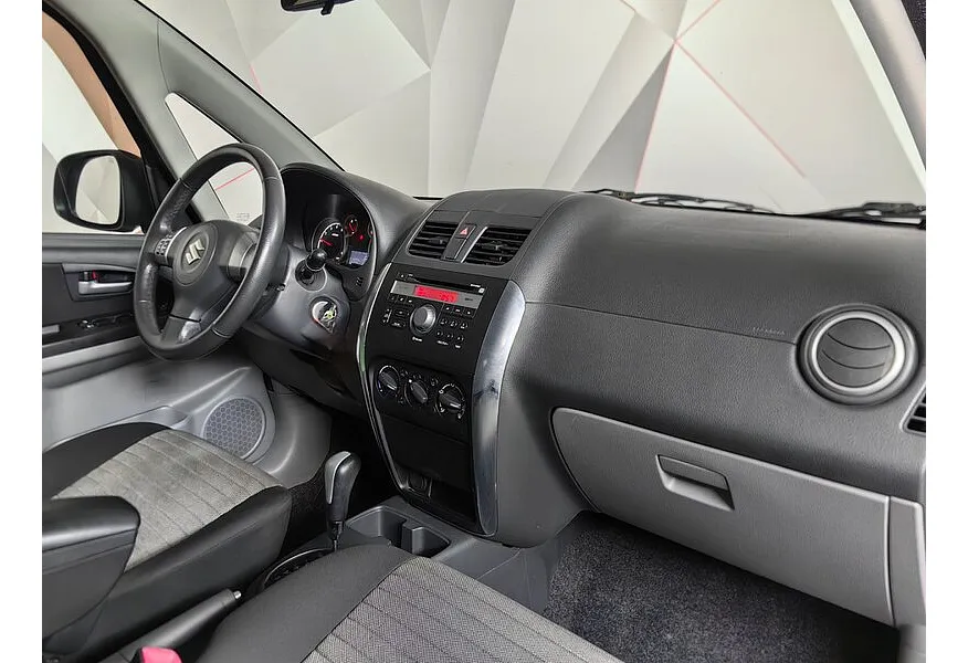 Suzuki SX4 1.6 AT (112 л.с.) GL+ Серебристый в АВИЛОН. Слайд №12