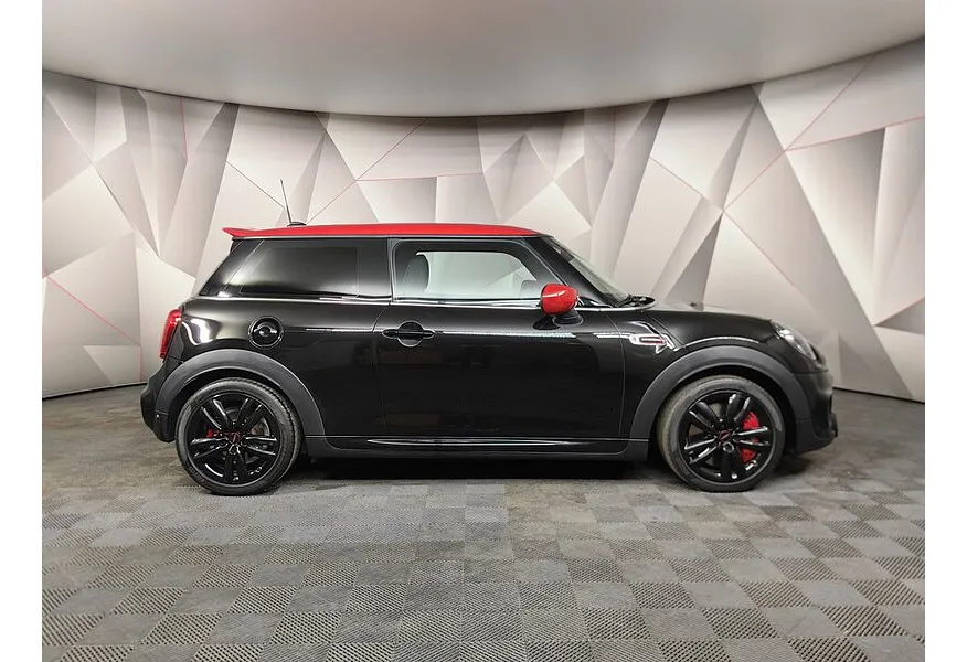 MINI 3 двери JCW 2.0 AT (231 л.с.) Черный в АВИЛОН. Слайд №6