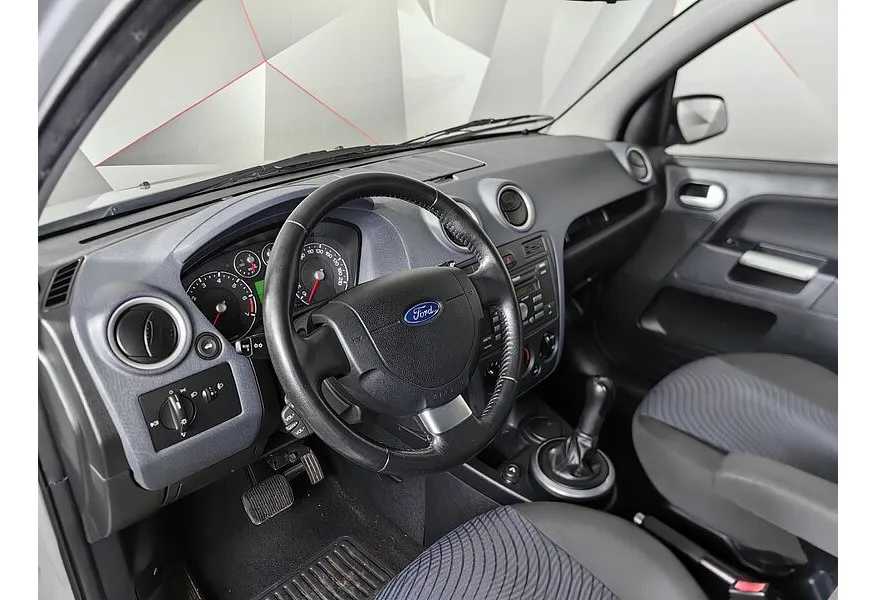 Ford Fusion 1.4 Durashift EST (80 л.с.) Trend Серебристый в АВИЛОН. Слайд №17