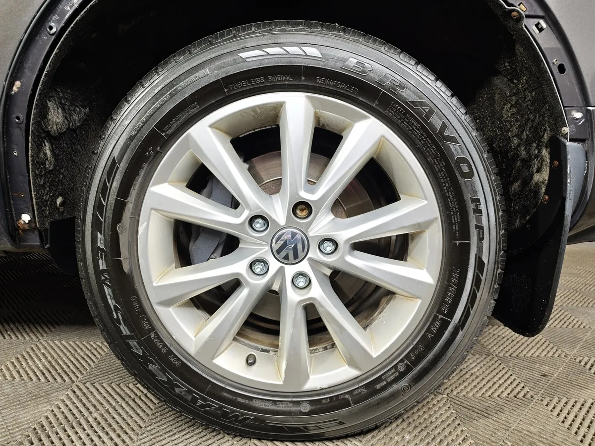 Volkswagen Touareg 3.6 FSI Tiptronic 4Motion (249 л.с.) V6 FSI Серый в АВИЛОН. Слайд №9