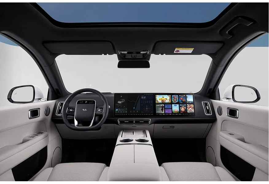 Li Auto L6 1.5 AT 4WD (150 л.с.) Pro Серый в АВИЛОН. Слайд №3