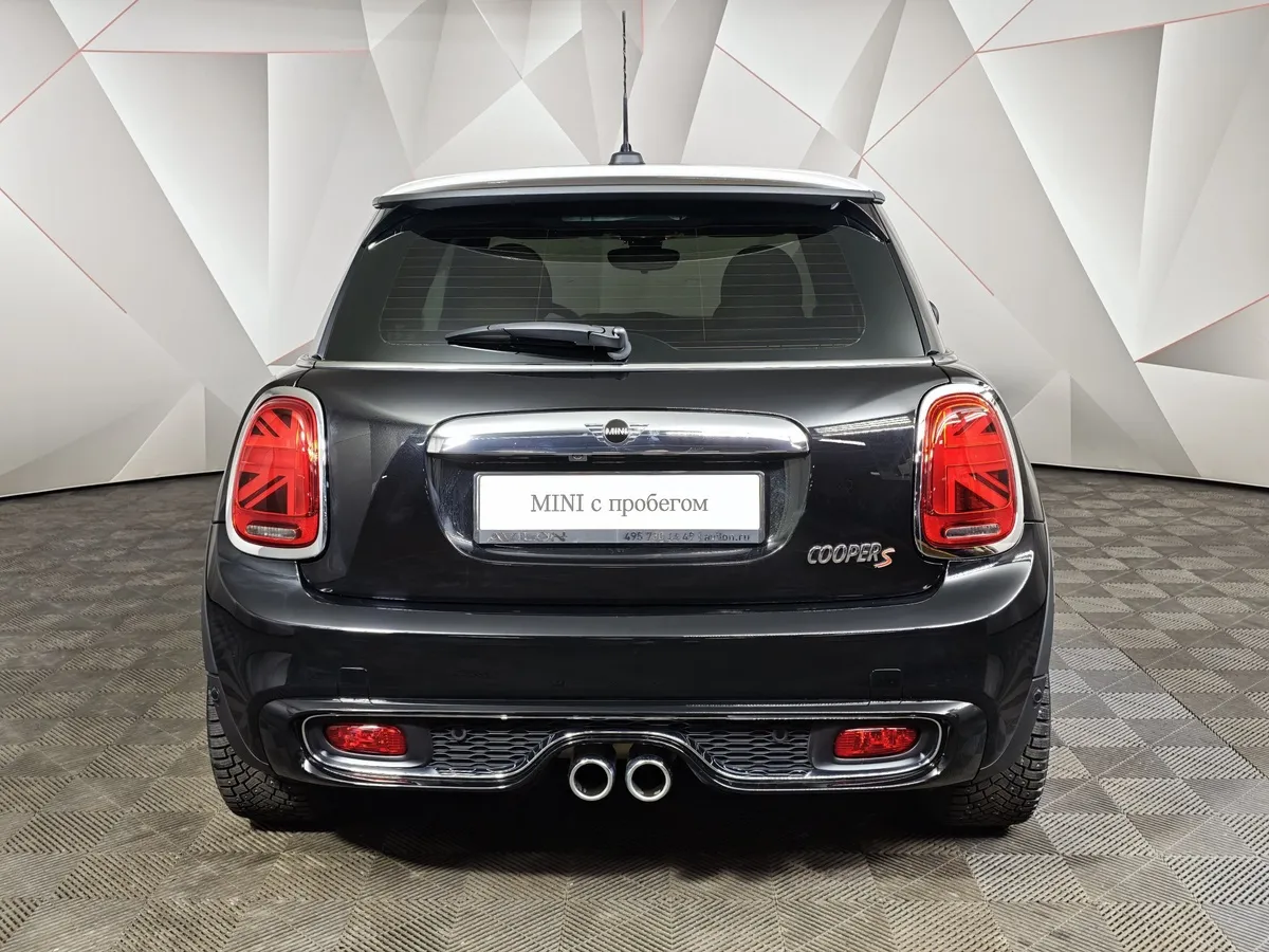 MINI 3 двери Cooper S 2.0 AT (192 л.с.) Черный в АВИЛОН. Слайд №4