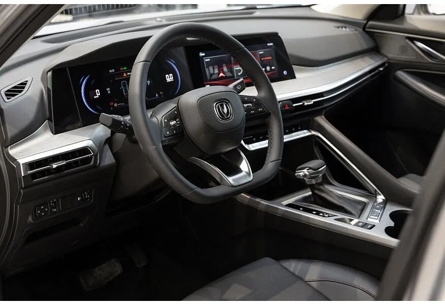 Changan CS35PLUS 1.4T 7DCT (149 л.с.) Tech Серебристый в АВИЛОН. Слайд №8