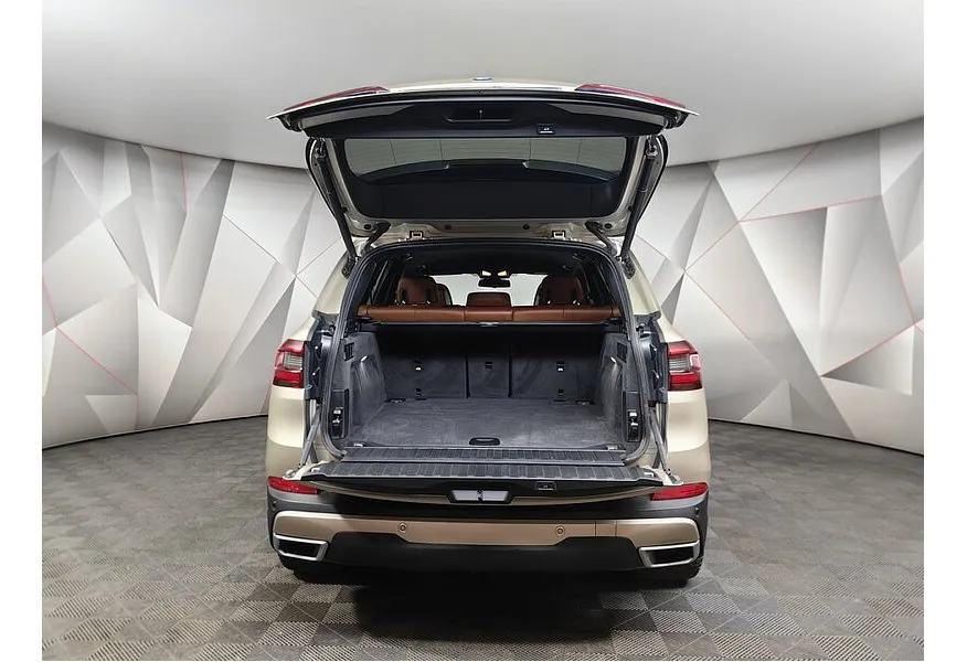 BMW X5 xDrive30d Steptronic (249 л.с.) Коричневый в АВИЛОН. Слайд №9