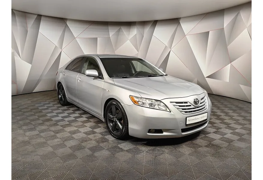 Toyota Camry 2.4 VVT-i AT (167 л.с.) Серебристый в АВИЛОН. Слайд №3