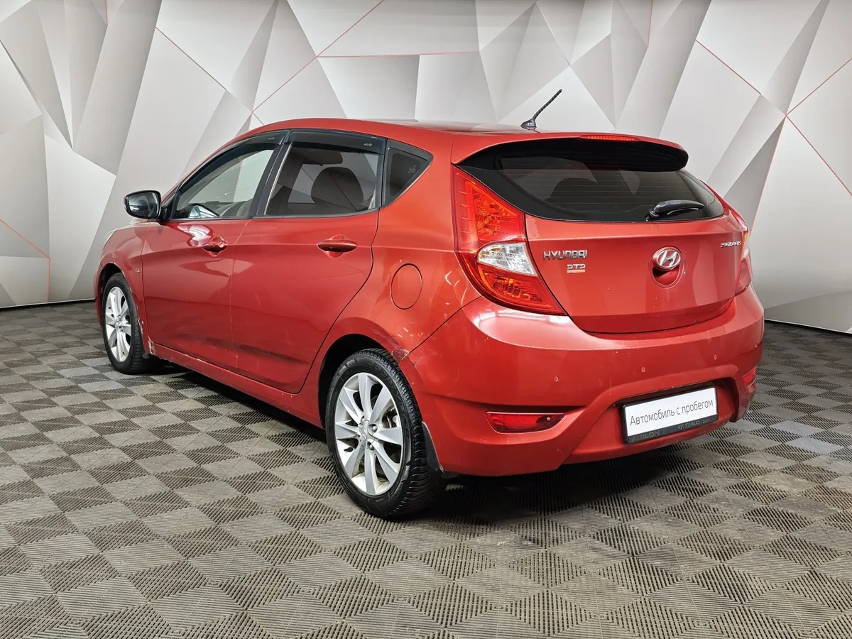 Hyundai Solaris 1.6 AT (123 л.с.) Comfort Красный в АВИЛОН. Слайд №4
