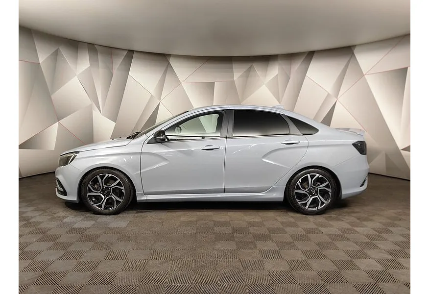 LIVE. Слайд №3