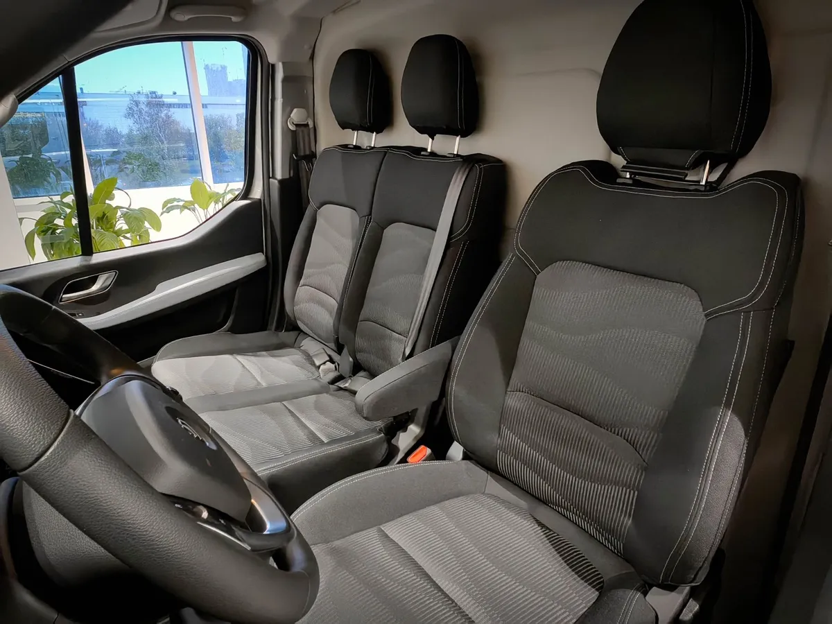 Foton View 2.0D 6MT RWD (159 л.с.) H1 1990 Серебристый в АВИЛОН. Слайд №12