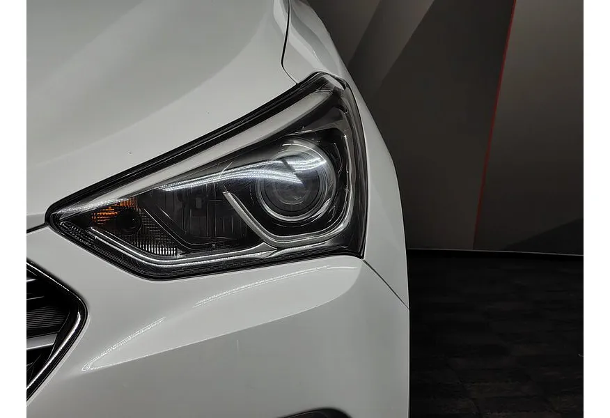 Hyundai Santa Fe 2.4 AT AWD (171 л.с.) Dynamic Белый в АВИЛОН. Слайд №10