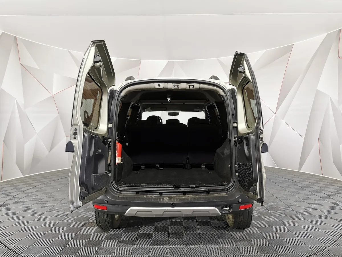ВАЗ (Lada) Largus 1.6 MT 16 кл (5 мест) (102 л.с.) KS045-52-X00 Luxe Бежевый в АВИЛОН. Слайд №10
