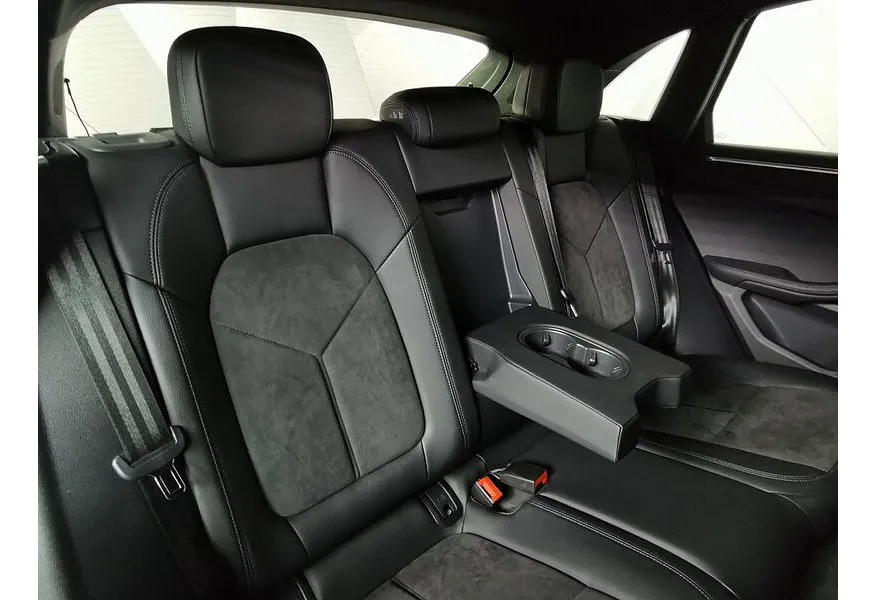 Porsche Macan 2.0 PDK AWD (252 л.с.) Черный в АВИЛОН. Слайд №17